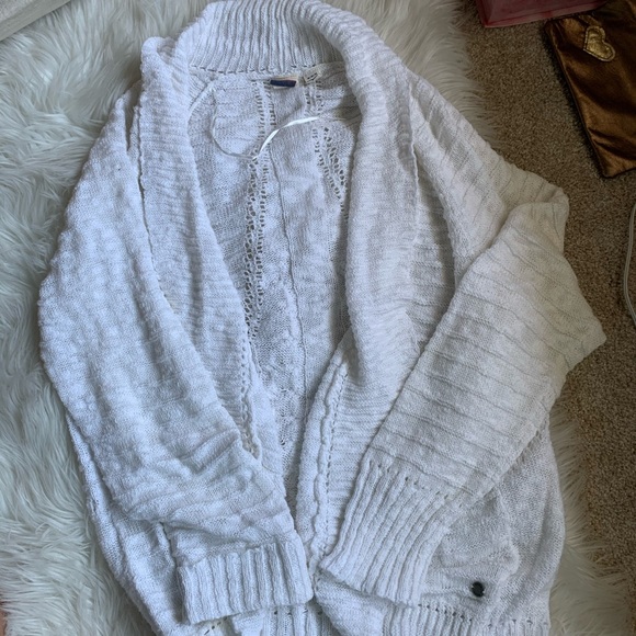 Roxy Sweaters - Roxy white sweater very cute
